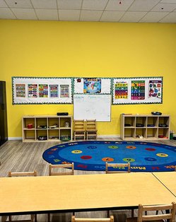 Montessori classroom at Level Up with kids' learning materials, Bay Area programs for children 12 months to 6 years.