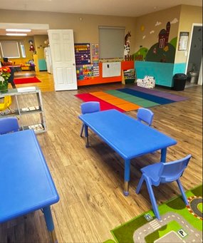 Montessori classroom in Bay Area for children ages 12 months to 6 years, featuring colorful and engaging learning spaces.