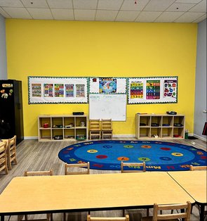 Montessori classroom at Level Up with kids' learning materials, Bay Area programs for children 12 months to 6 years.